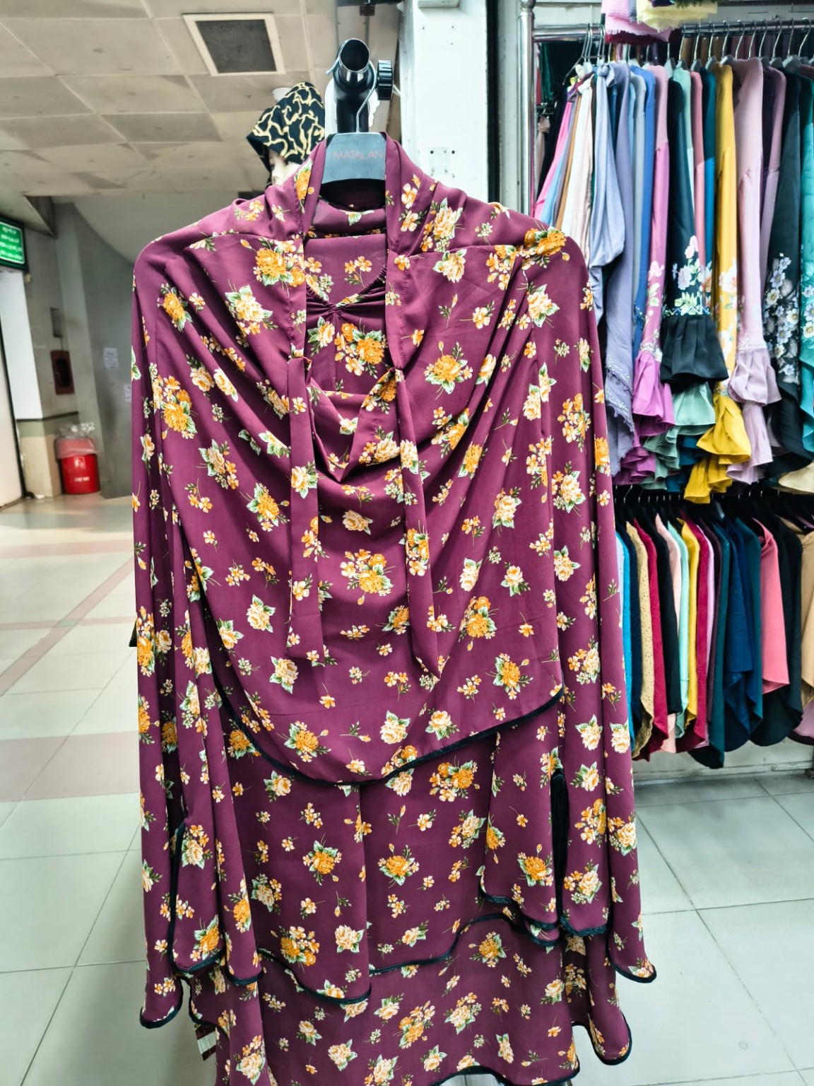 কালো ছোট ফুলেল প্রিন্ট খিমার