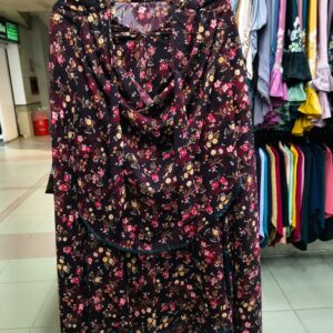 কালো সাদা গোলাপি ফুলেল খিমার