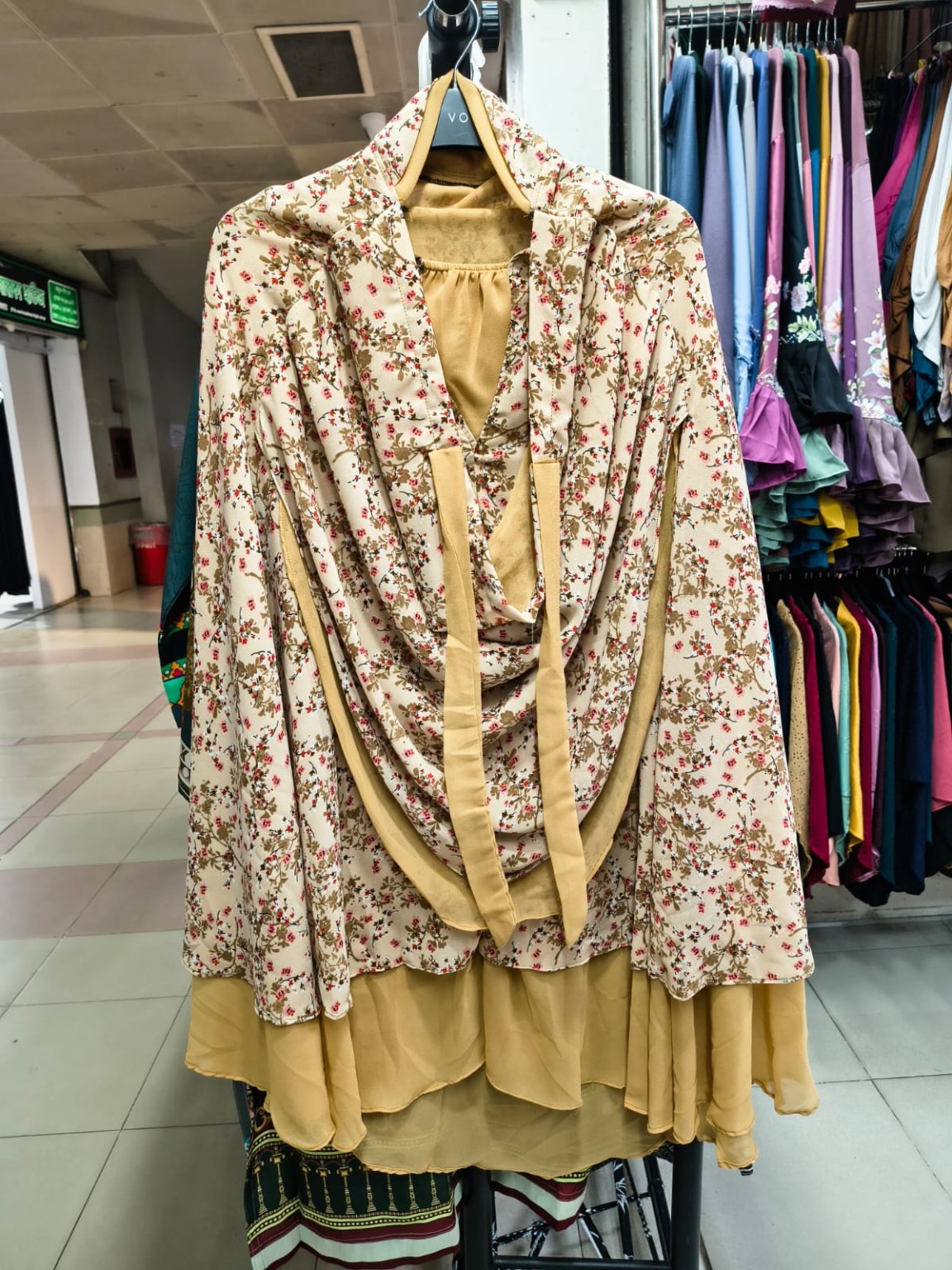 কালো ছোট ফুলেল খিমার